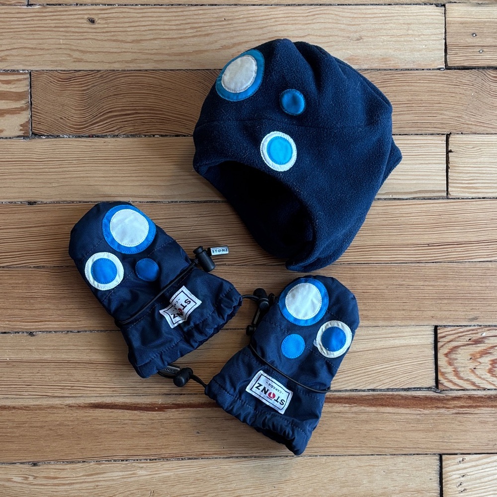 Stonz Navy Blue Hat and Mittens with Polka Dots